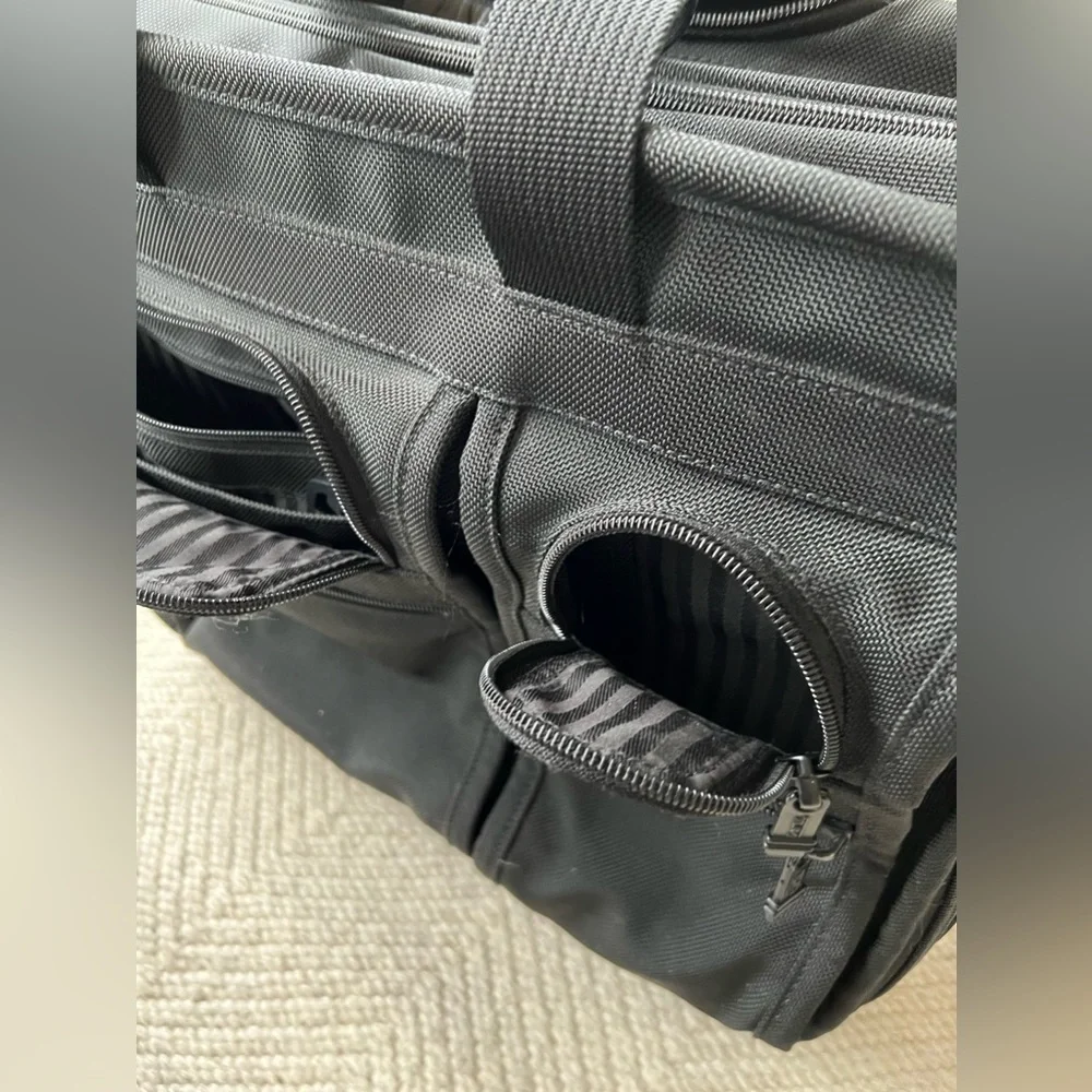 Tumi Medium Trip 2 Wheeler  Briefcase Travel Bag luggage Black